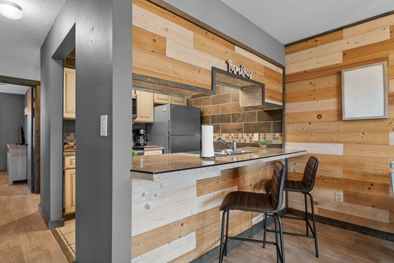 Private kitchen 2, Hole-in-one Hideaway For 4, Taney
