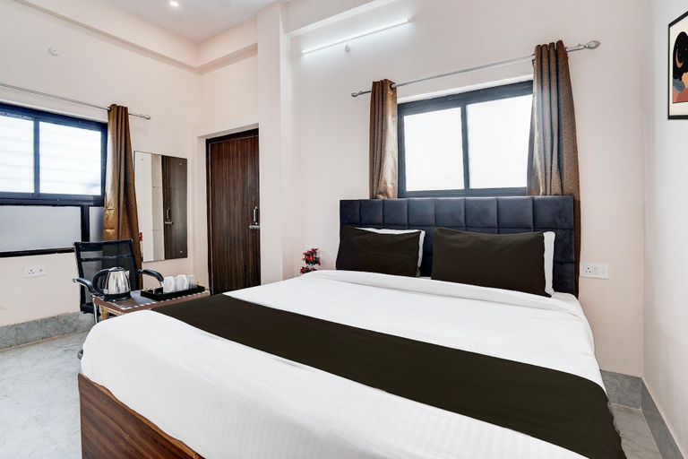 Room 4, Deluxe Super Collection O Salori, Bijnor