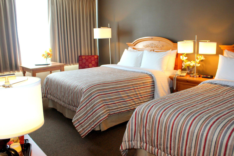 Bedroom 2, Confederation Place Hotel, Frontenac