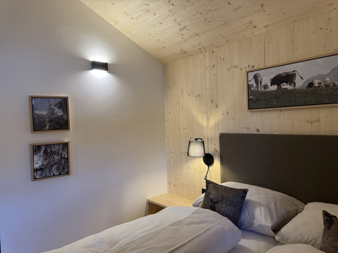 Bedroom 2, Superior Chalet With Sauna & Hot Tub, Murau