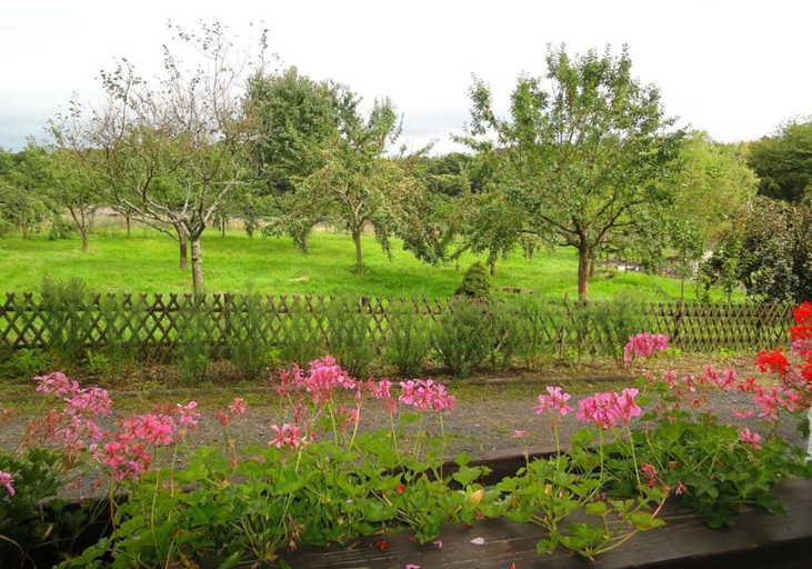 Garden 5, Hotel Heiderhof by Belvilla- Double Room, Altenkirchen (Westerwald)