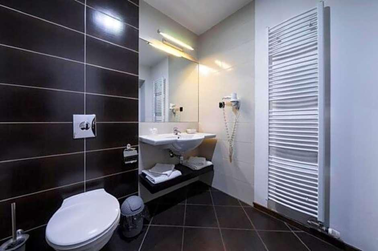 Bathroom 3, Astory, Plzeň