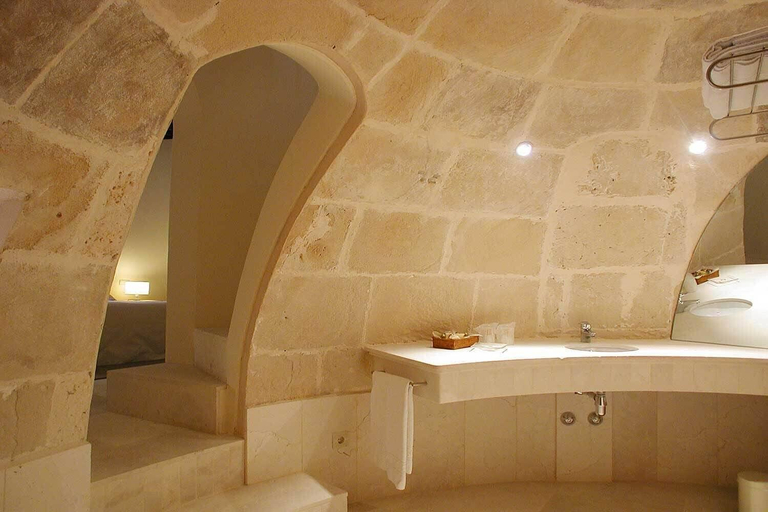Room 5, Son Mas, Baleares