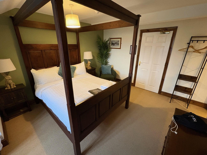 Bedroom 1, True Lovers Knot, Tarrant Keyneston, Dorset