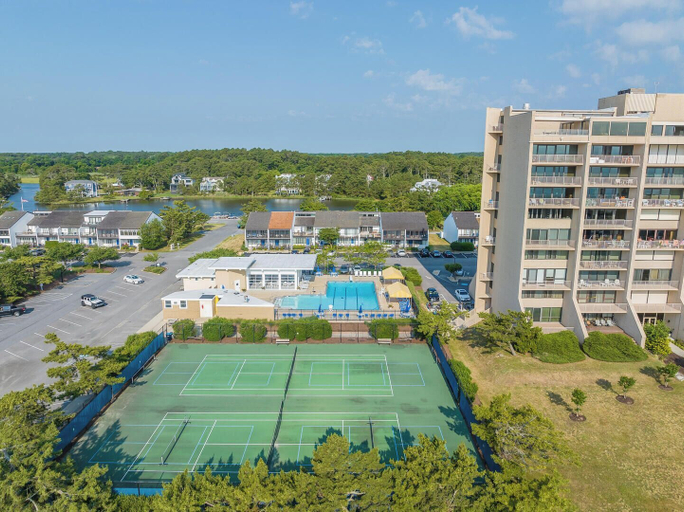 Sport court 5, S. Rodney 25, Sussex
