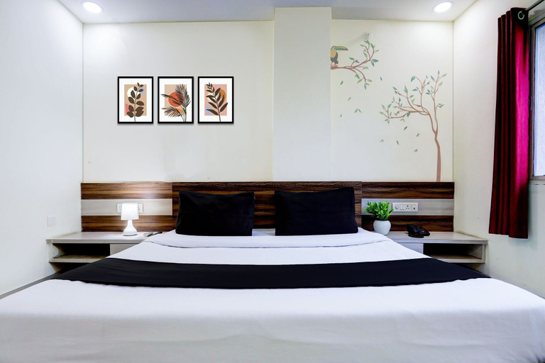 Room 2, Deluxesaanvi Paradise, Bhopal