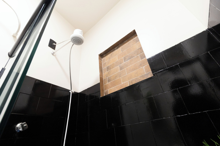 Bathroom 3, Aconchegante e bem localizado, Aparecida