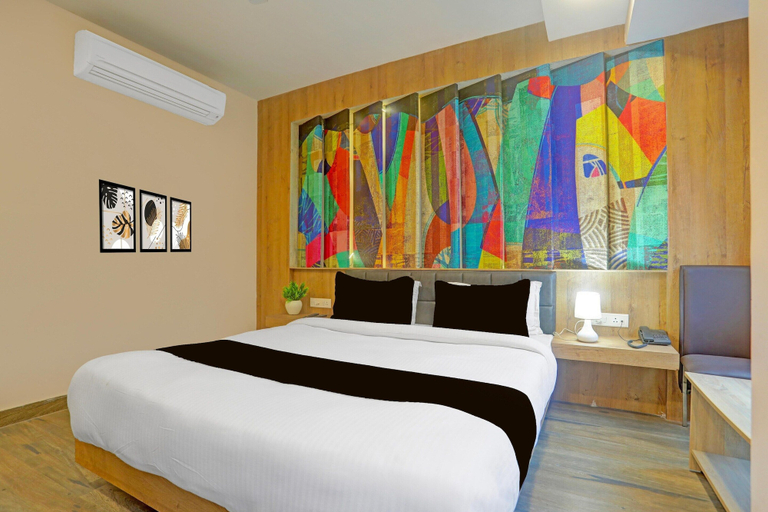 Room 2, Super Deluxe Roomhotel Kuber Inn, Dhanbad