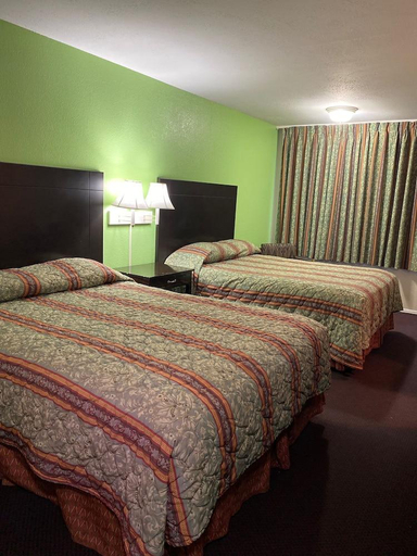 Bedroom 2, Sunrise Inn, Jasper