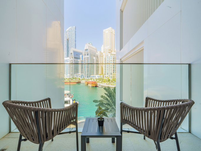 Property grounds 2, Lavish 2BR with Balcony-Full Marina View, Dubai