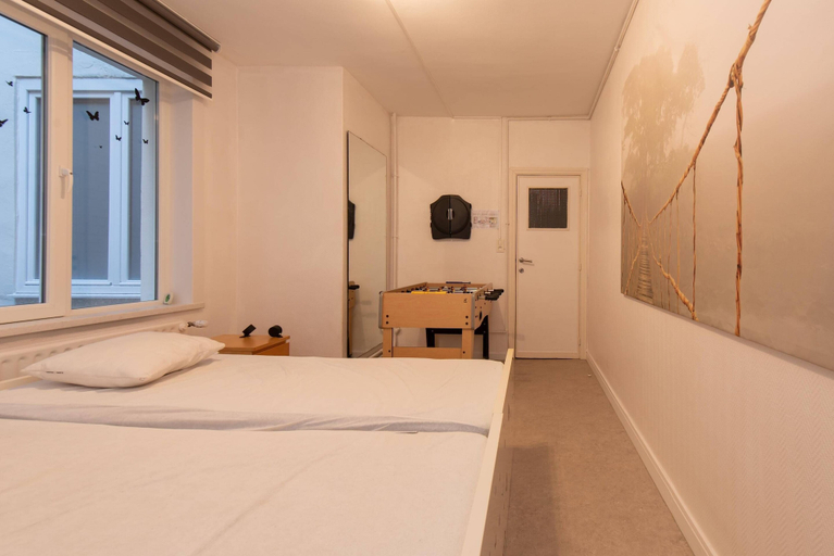 Room 3, Apartment in Ostend with Sea Views, West-Vlaanderen