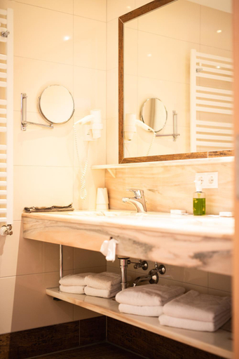 Bathroom 4, Landhotel Alpenhof Filzmoos, Sankt Johann im Pongau