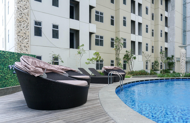 Swimming Pool 4, 3 Pax Tranquil 2BR at Vittoria Residence By Travelio, Jakarta Barat