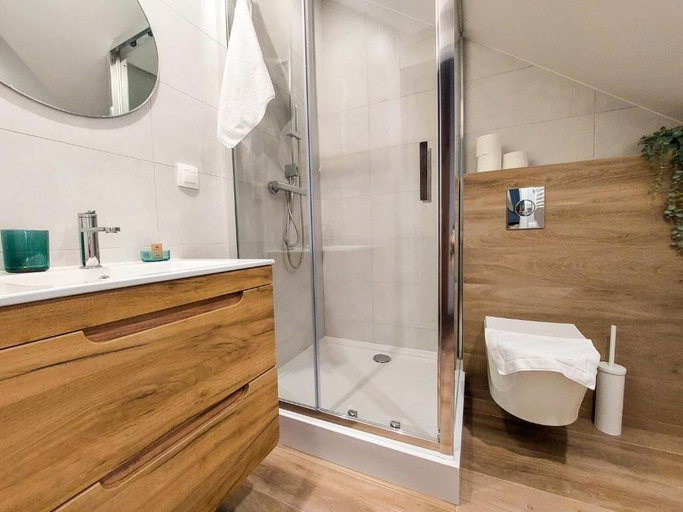 Bathroom 4, mrhomeapartments-Limba, Kraków City