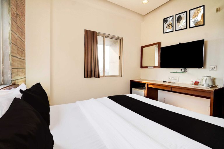 Room 2, Hotel O Airport Road, Ahmadabad