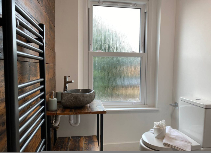 Room 2, Stylish 2BR Serviced Apartment in Bedford Centre 4, Bedfordshire