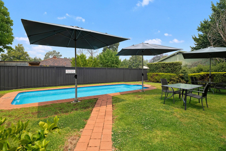 Sport & Beauty, Avondel Motor Inn, Benalla, Benalla - Benalla