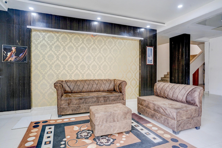 Living room 4, Classic With Twin Bed Shanti Datta, Nashik
