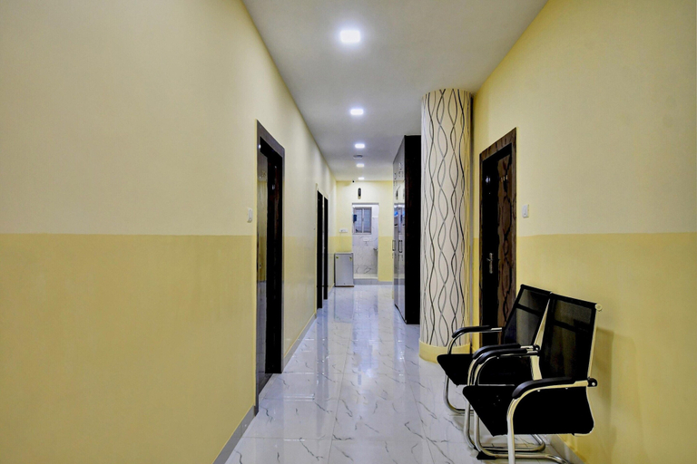 Interior 5, Collection O G.N Palace, Kolkata