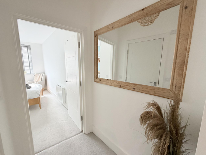 Others 5, Courtyard Retreat, Southampton