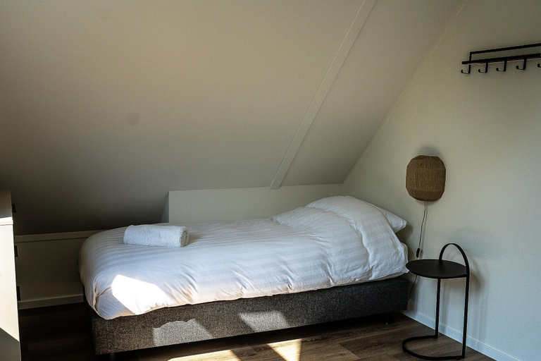 Room 5, Sea View Apartment With Terrace for 8, Gaasterlân-Sleat