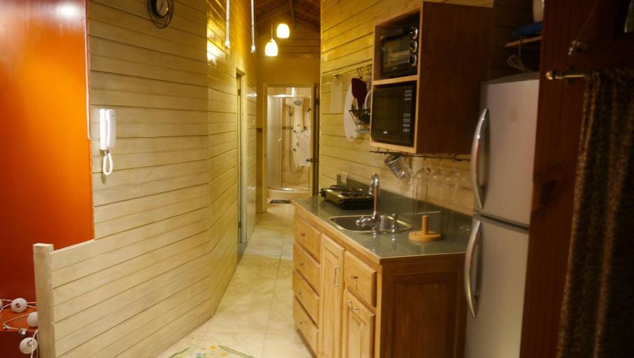 Bedroom 4, One32 Guest House