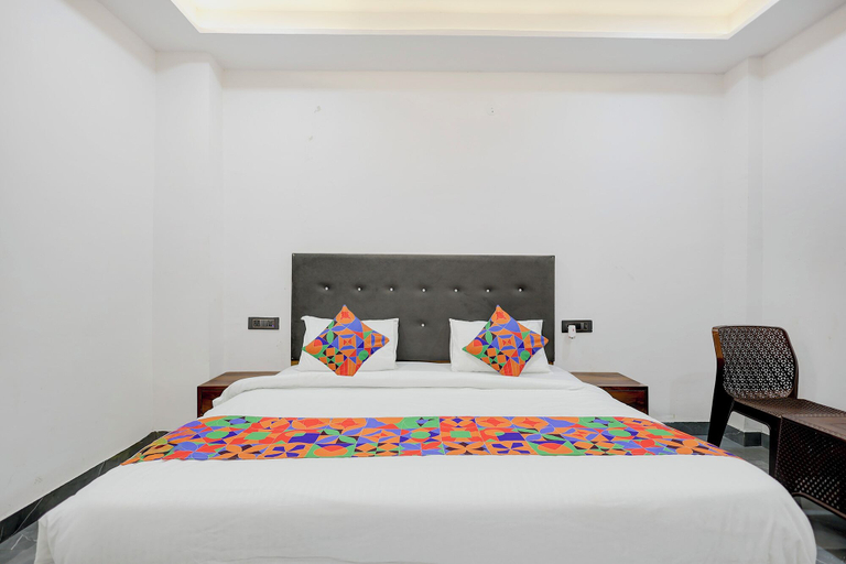 Room 5, Fabhotel Apple Tree, Agra