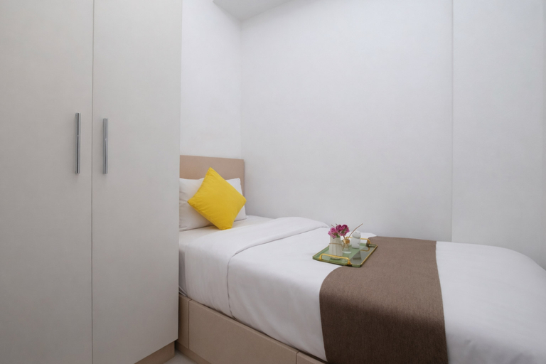 Bedroom 2, 3 Pax Tranquil 2BR at Vittoria Residence By Travelio, Jakarta Barat