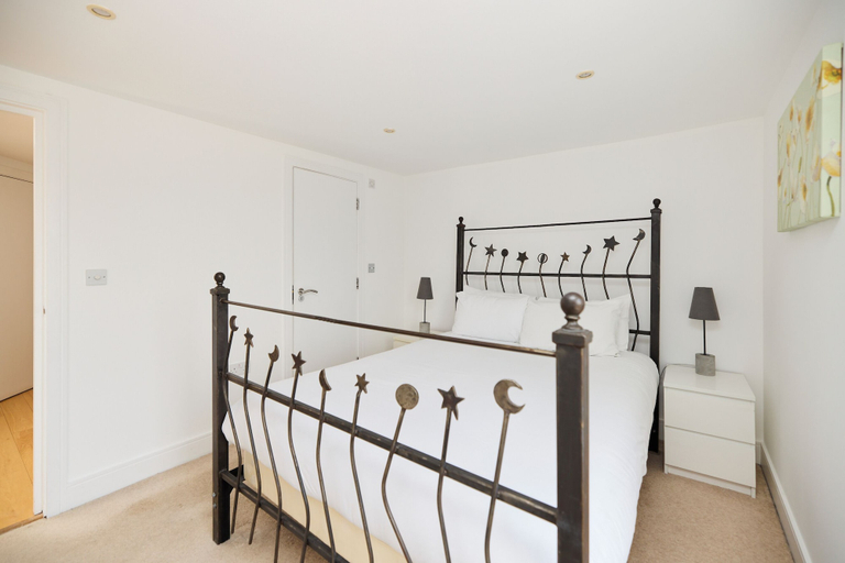 Room 2, Light by Regent's Canal, London