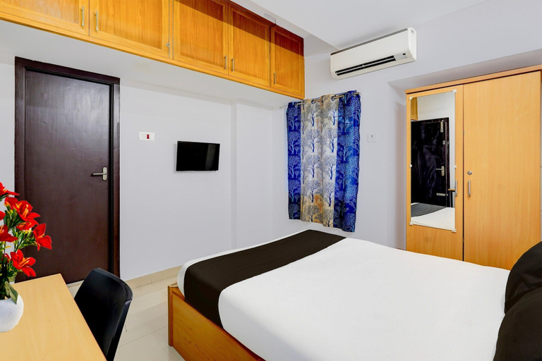 Room 2, Super Hotel O Valasaravakkam Metro Mall, Chennai
