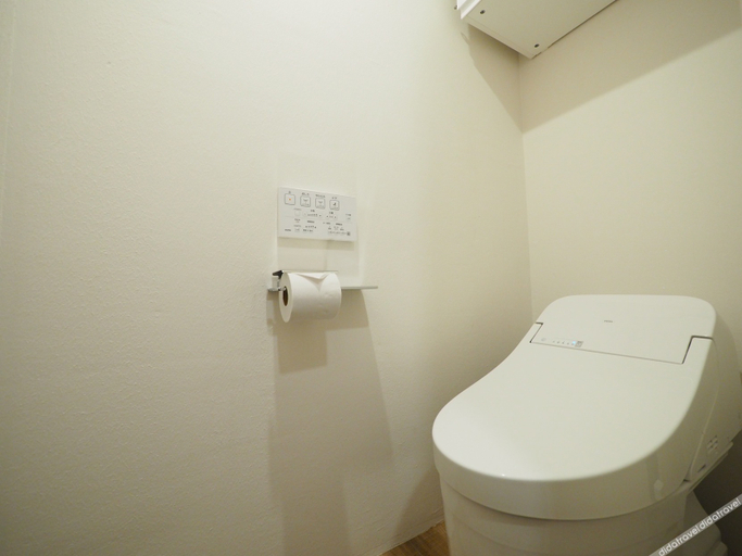 Bathroom 3, Luana Shibuya, Shibuya