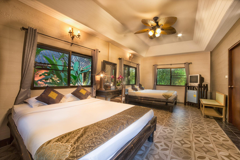 Bedroom 2, Tree Tara Resort, Sai Yok