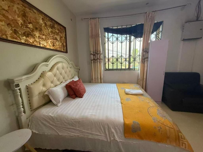 Room 2, Huayun Primier Hotel, Accra