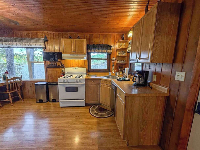 Private kitchen 5, Bayside - Bouchard Shores Resort, Oneida
