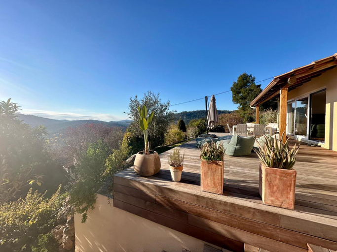 Exterior & Views 1, Villa Le Soleil Bleu - Piscine - Jardin, Alpes-Maritimes