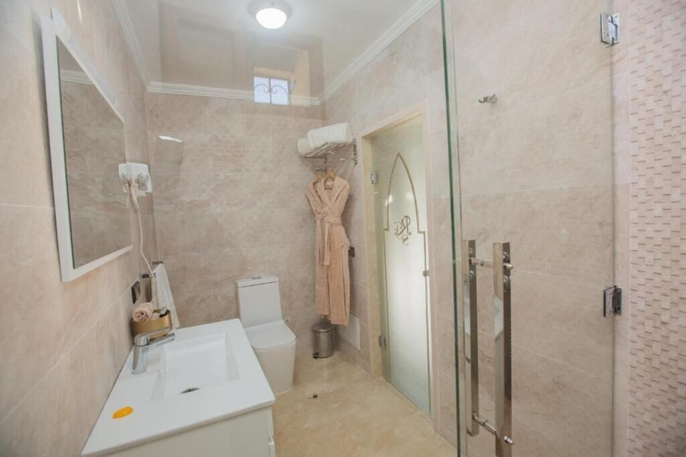 Bathroom 2, RIAD SEBTI, Fès