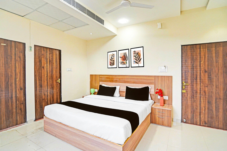 Room 4, Super Hotel O Kalpi Road, Gwalior