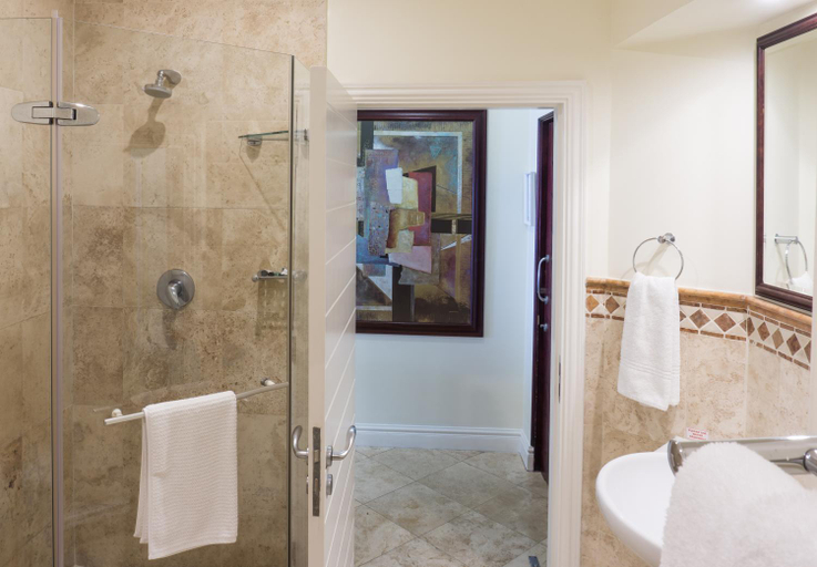 Bathroom 5, 302 Oyster Schelles, eThekwini