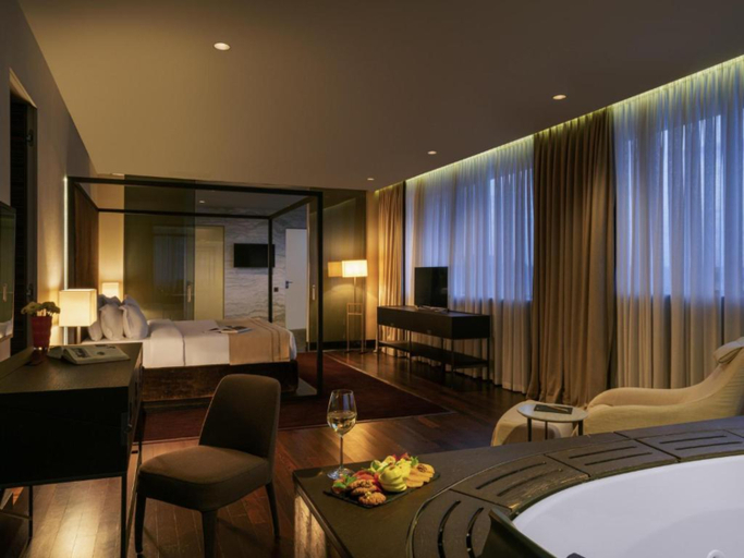 Others 2, BERD'S Hotel