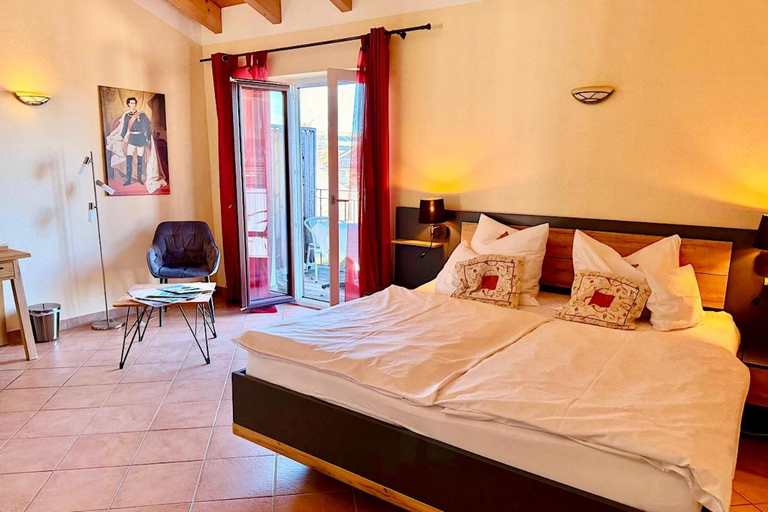 Bedroom 2, Hotel Garni Mowe, Starnberg