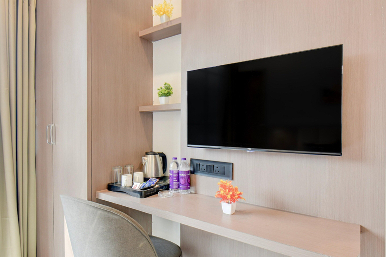 Room 2, POP 84260d Hotel City Centre, Pune
