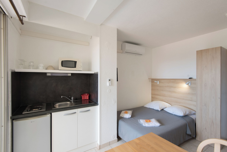 Bedroom, Résidence Agathéa, Hérault