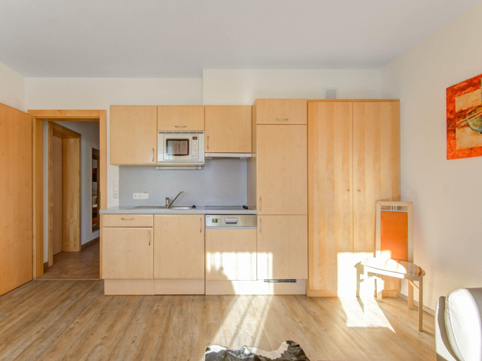 Private kitchen 1, Apartment in Tyrol in an Attractive Area, Landeck