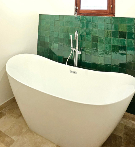 Bathroom 2, Villa with swimming pool overlooking the Esterel, Var