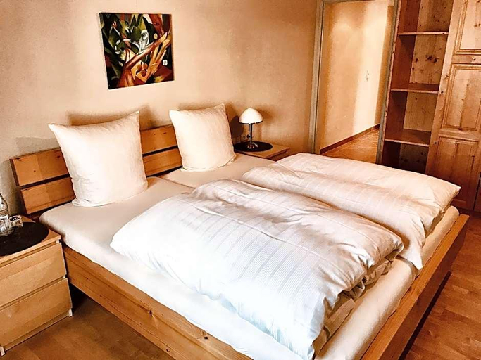 Room 2, Weinhaus Dehren, Cochem-Zell