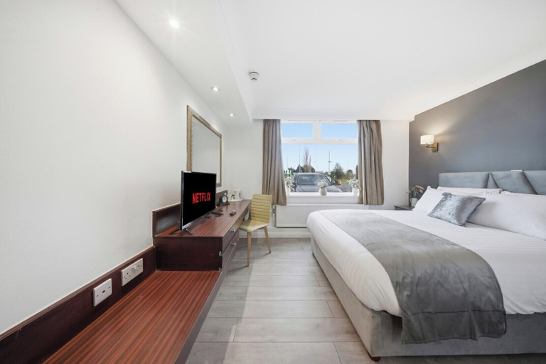 Bedroom 5, The Greyhound Hotel, Wigan