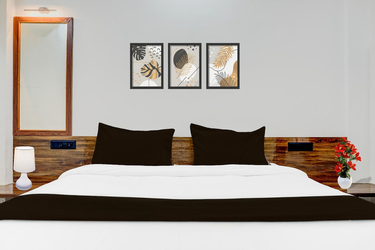Room 3, Classic With Balconylonavala, Pune