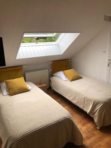 Others 3, Grande Chambre Familiale JAUNE Tout Bonnement Bien, Calvados
