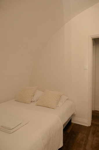Bedroom 2, ABBAYE DE BLANCHELANDE, Manche