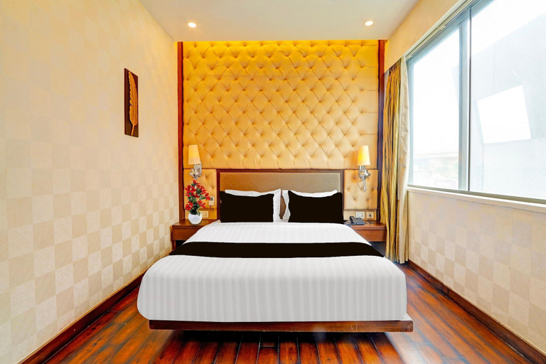 Room 5, Deluxe With Twin Bedhotel Zero Mile Sitabuldi, Nagpur